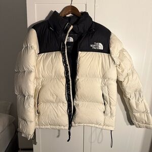 The North Face 700 Fill Down Puffer Jacket Cream & Black